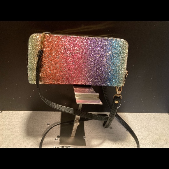 Baby Phat Ladies crossbody - Picture 4 of 8